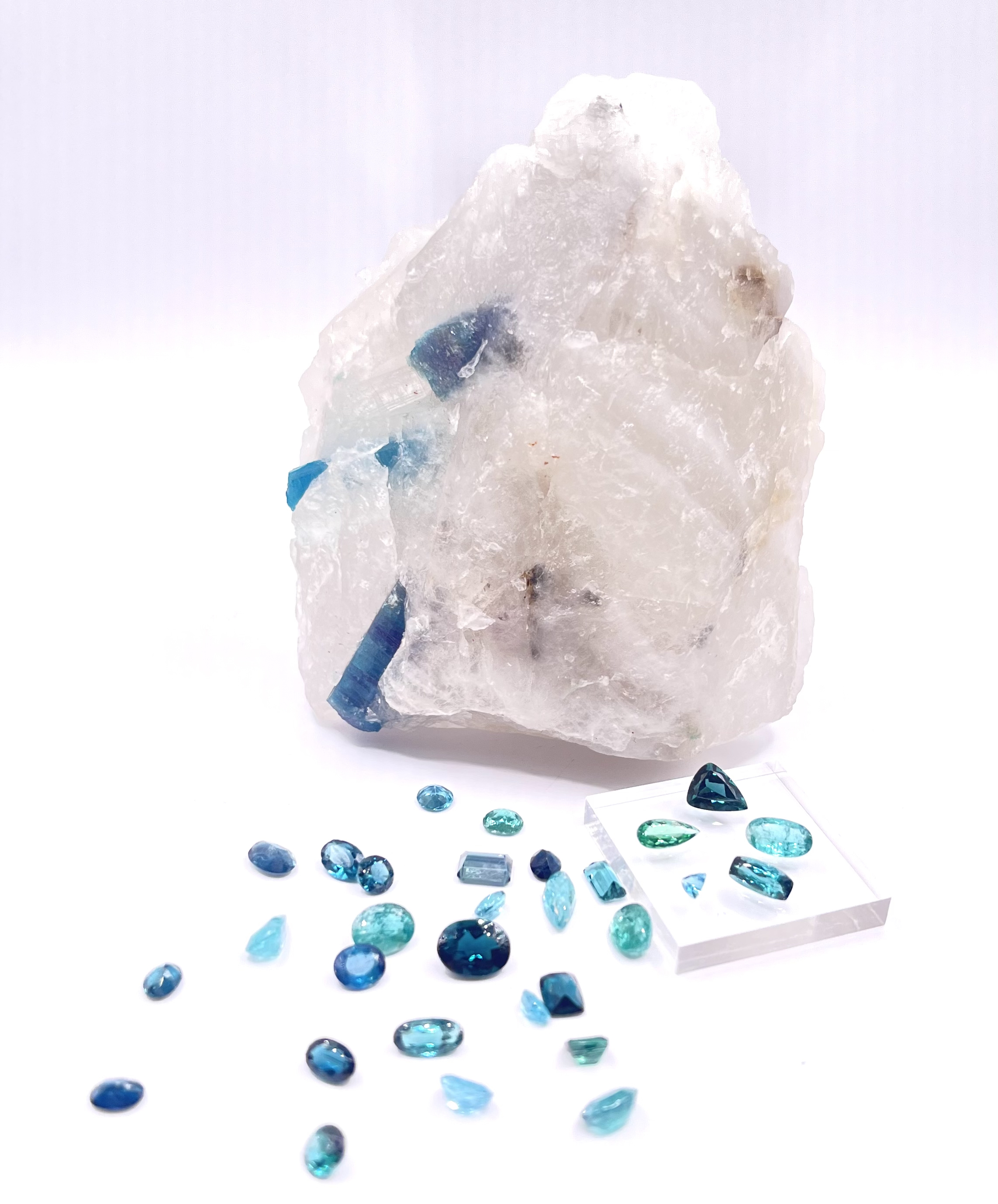paraiba crystal specimen 
